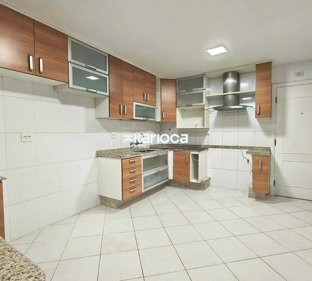 Apartment, 193 m², with a grill on the balcony — photo 3