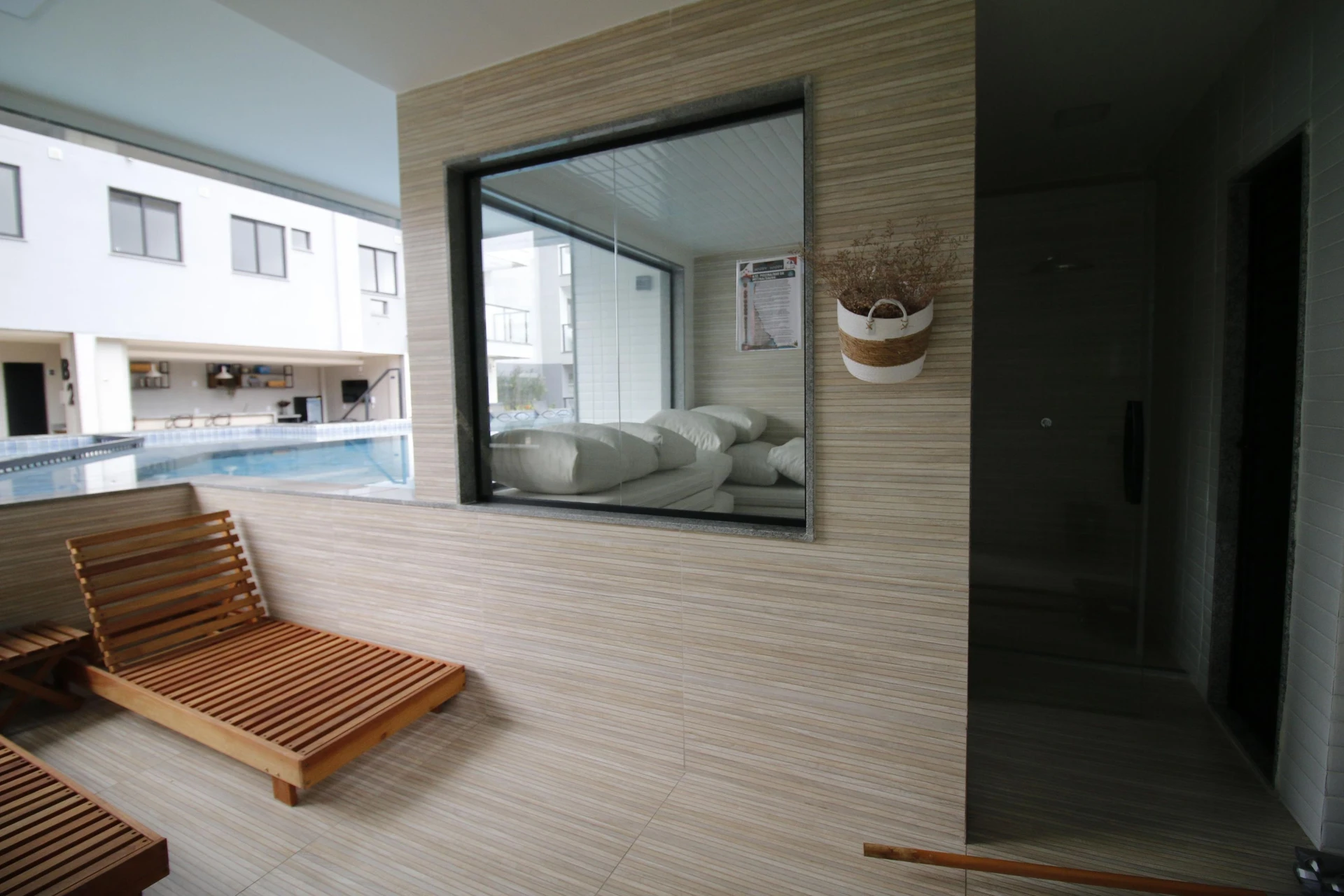 Apartamento de 1 dormitorio con cocina abierta y balcón — photo 19