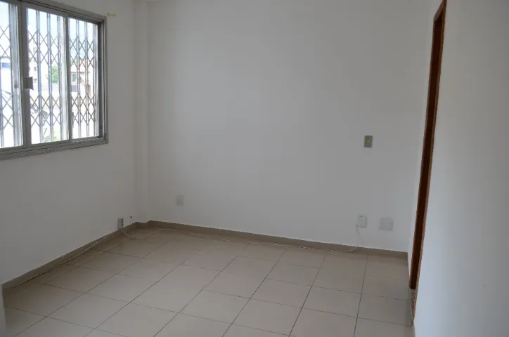 Unfurnished 3-bedroom apartment with 3 bathrooms — photo 3