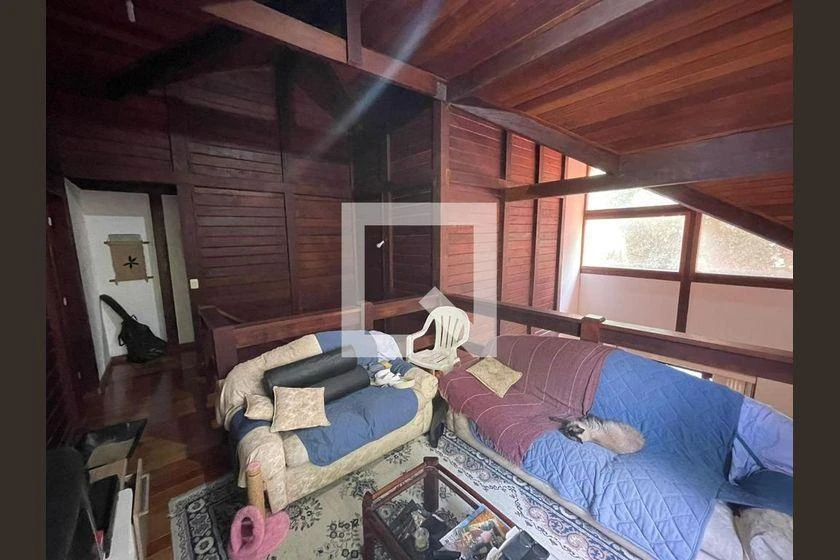 Облаштований будинок 245 м² з 4 спальнями та грилем на балконі — photo 25