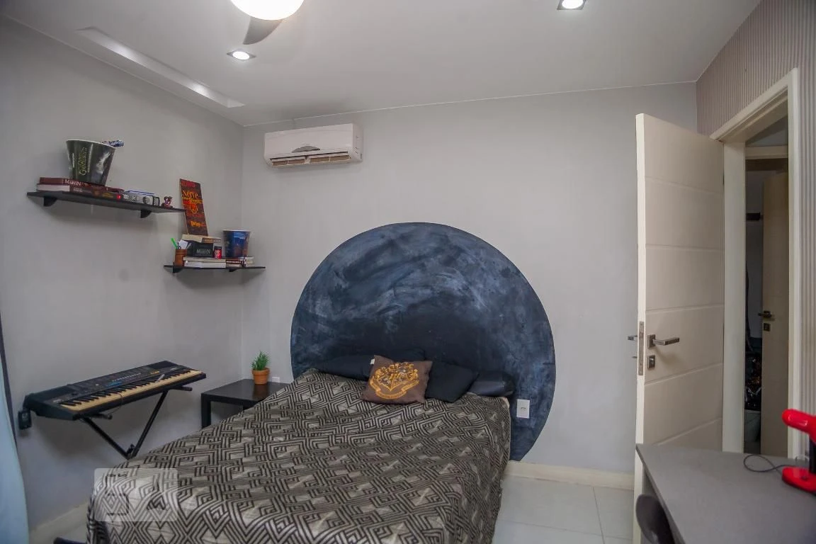 Власний басейн та 4 спальні: будинок 330 м² — photo 19