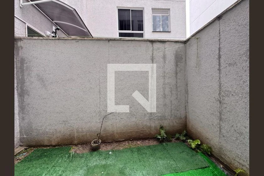 Apartamento mobiliado de 2 quartos em condomínio com piscina — photo 14