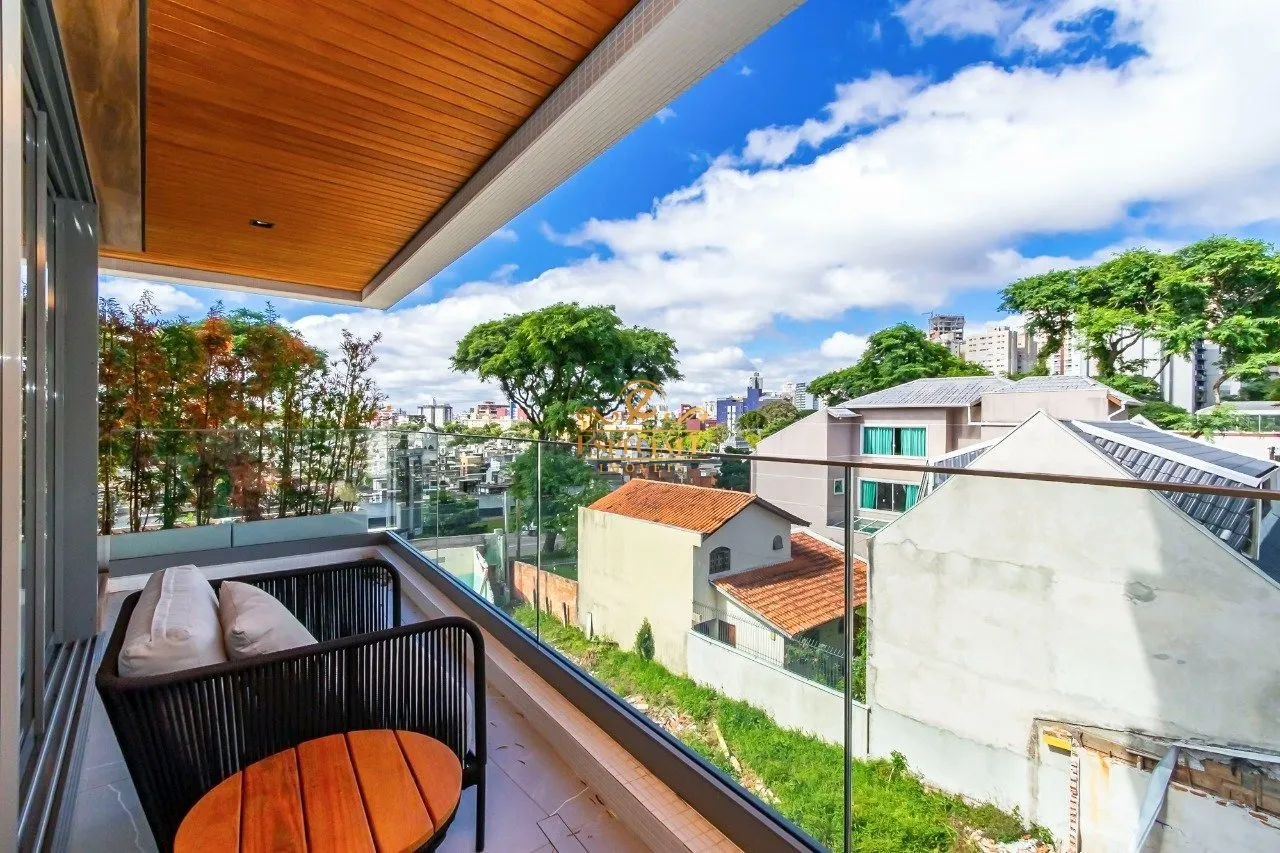 Furnished 186 m² apartment with 3 en-suite bedrooms — photo 6