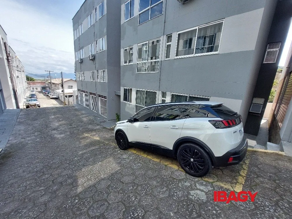 62 m² apartment with 2 bedrooms and 1 parking space — photo 15