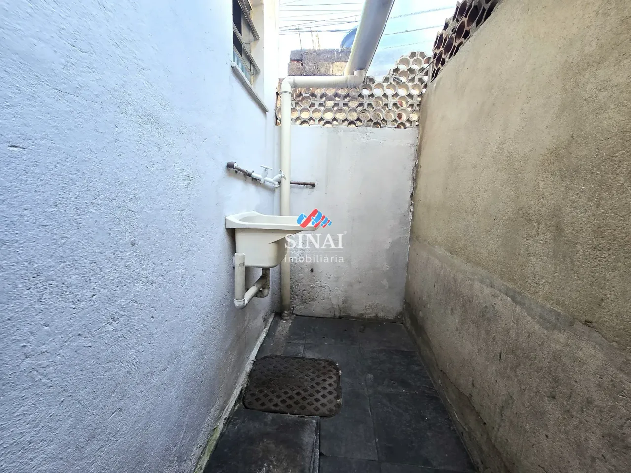 Unfurnished 1-bedroom house with 1 bathroom — photo 7