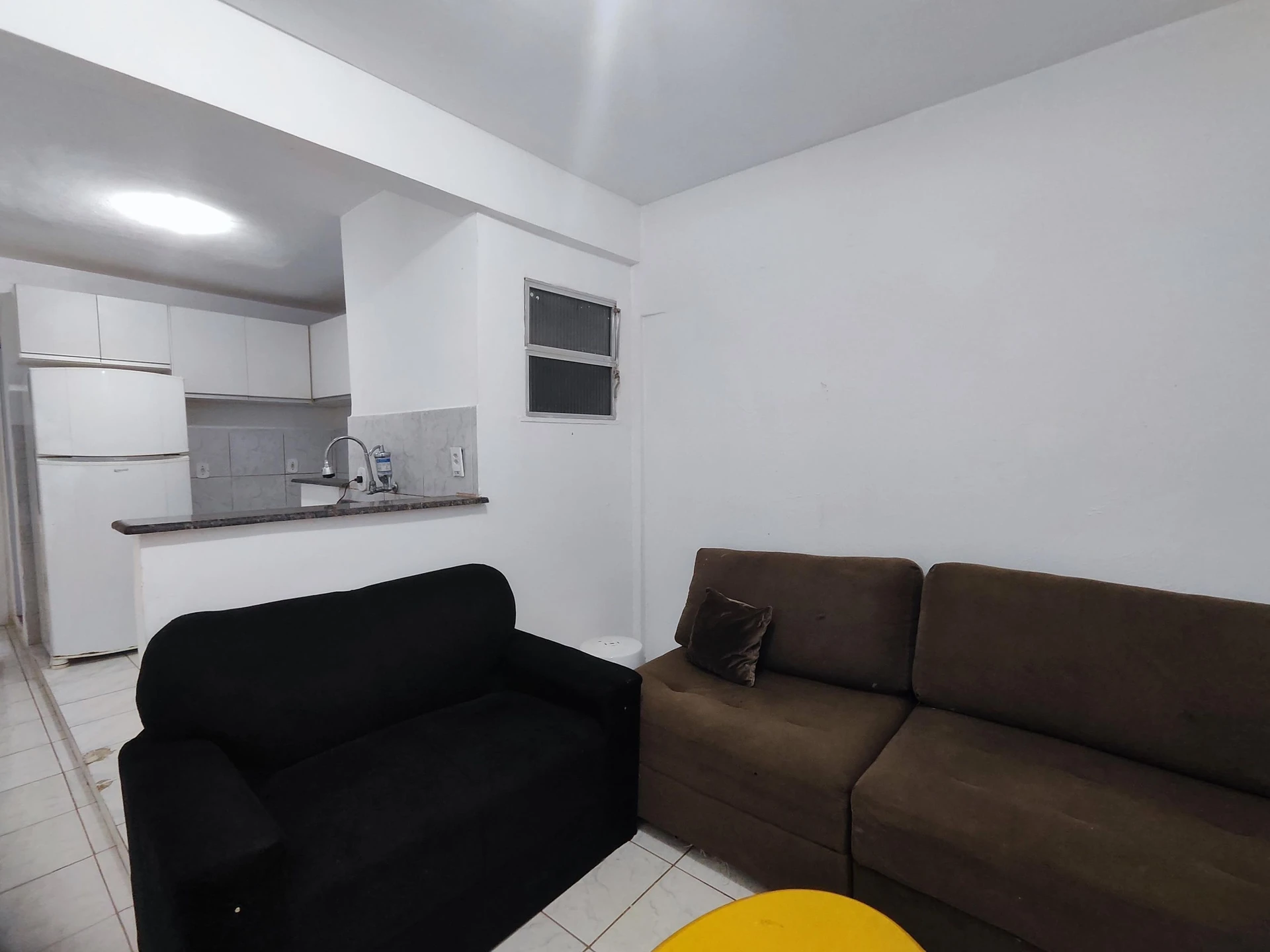 Apartamento mobiliado com 1 quarto e 1 banheiro