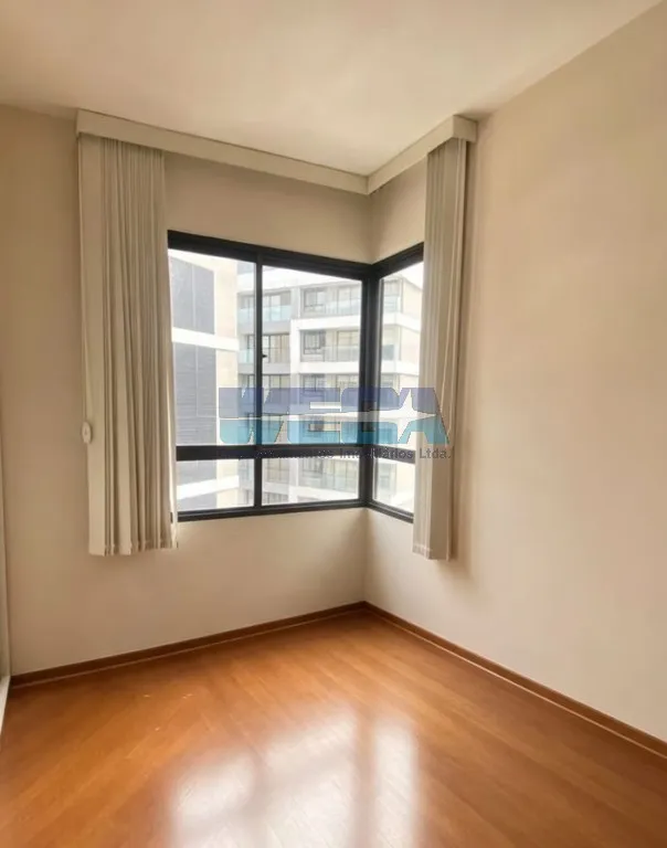 Дерев'яна підлога або ламінат та 3 спальні: квартира 98 м² — photo 12
