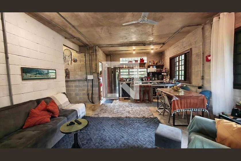 Casa mobiliada com cozinha americana, 3 quartos e jardim — photo 3