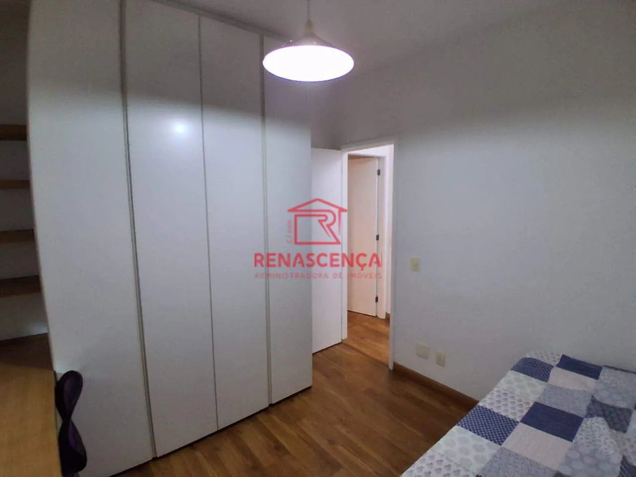 3-bedroom apartment with 3 bathrooms and a balcony — photo 14