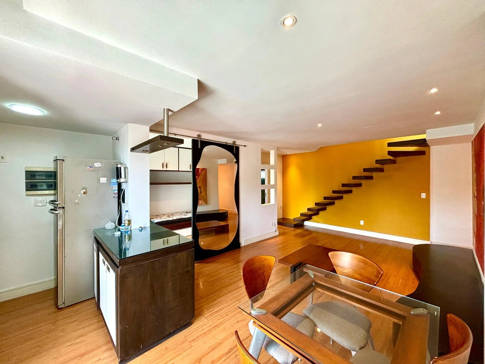 Панорамные окна и 2 спальни: квартира 180 м²