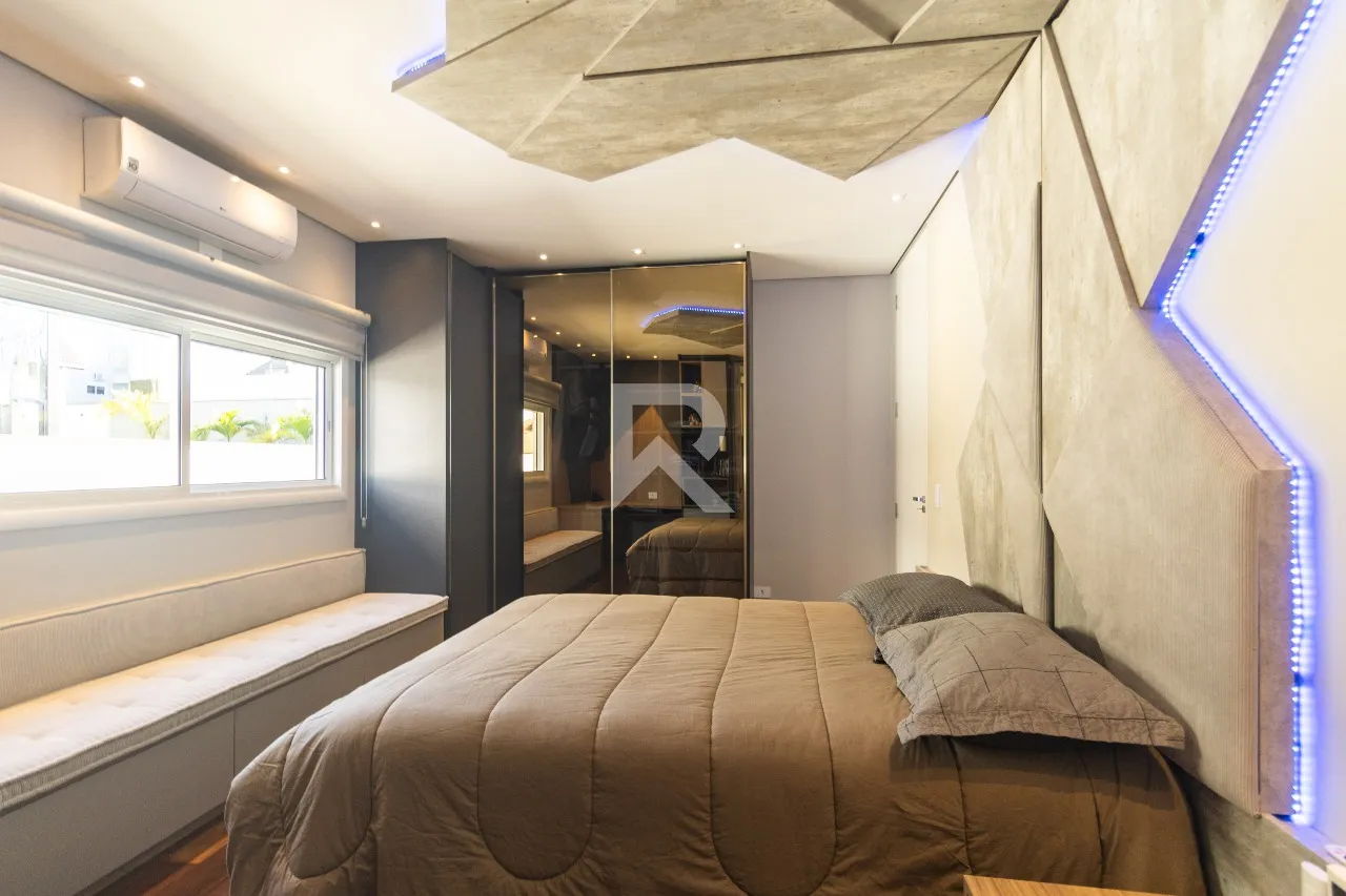 House with open-plan kitchen and 400 m², 4 bedrooms — photo 30
