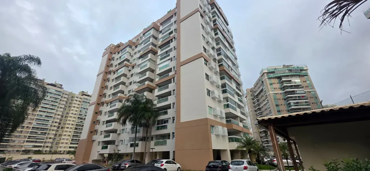2-bedroom apartment with 2 bathrooms and 1 parking spot — photo 2