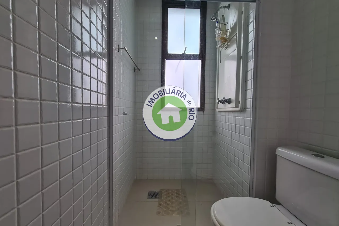 Unfurnished apartment with 4 bedrooms and 5 bathrooms — photo 19