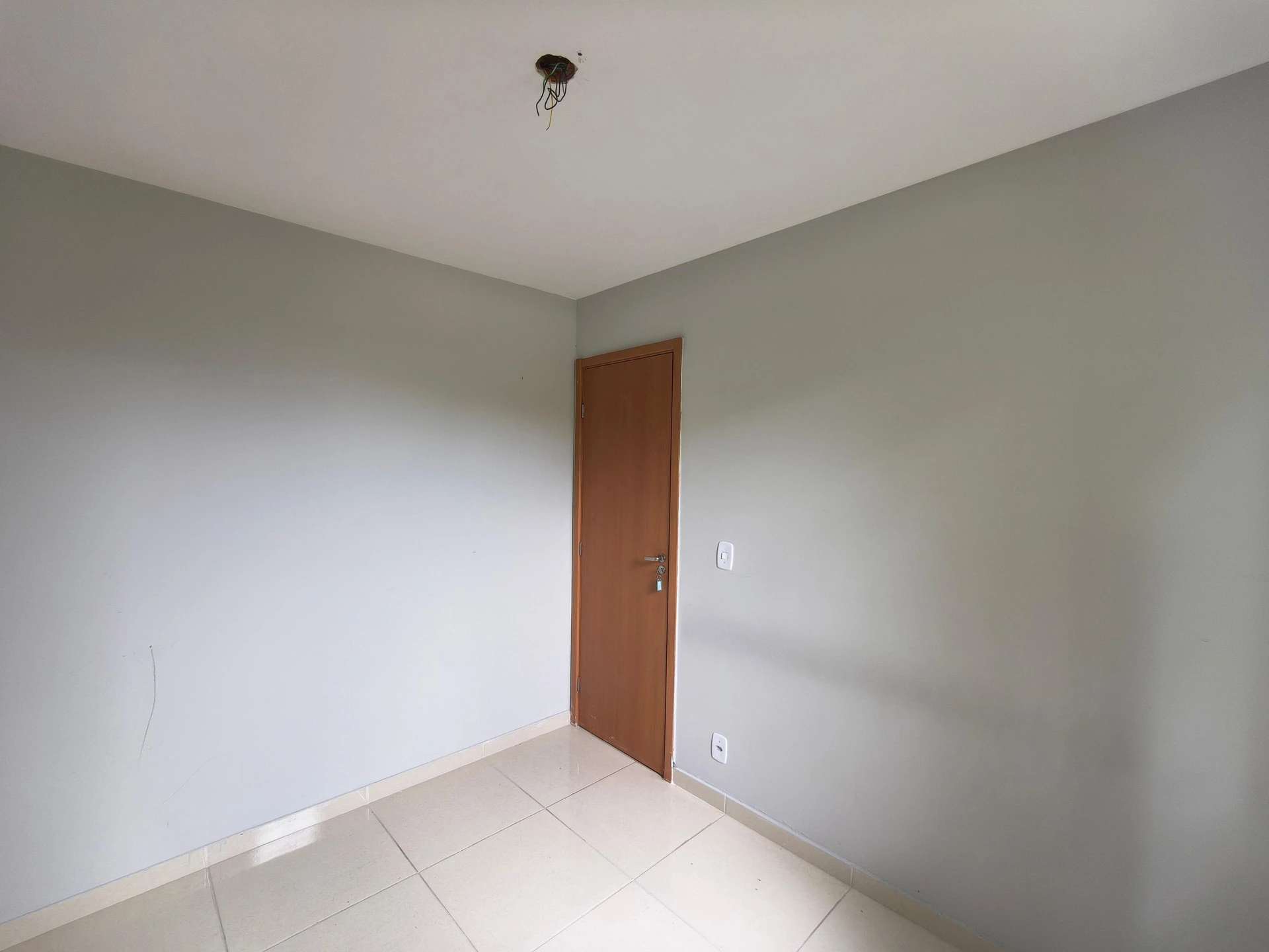 2-bedroom apartment in a building with a pool — photo 27