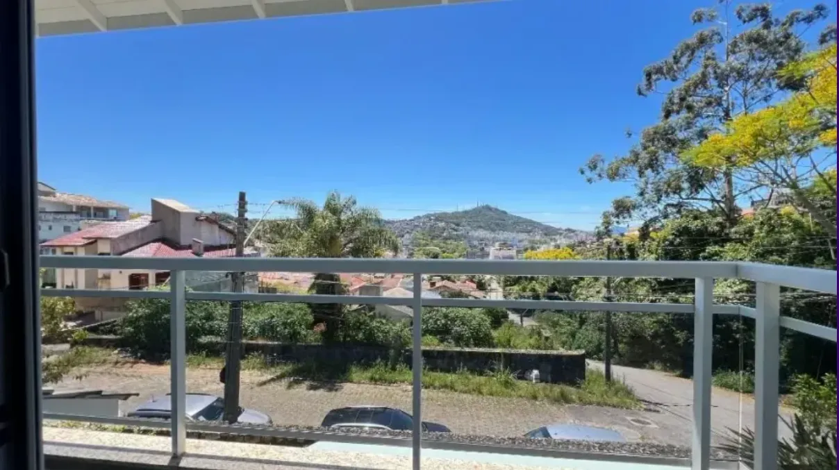 3-bedroom house with a balcony built-in BBQ — photo 43