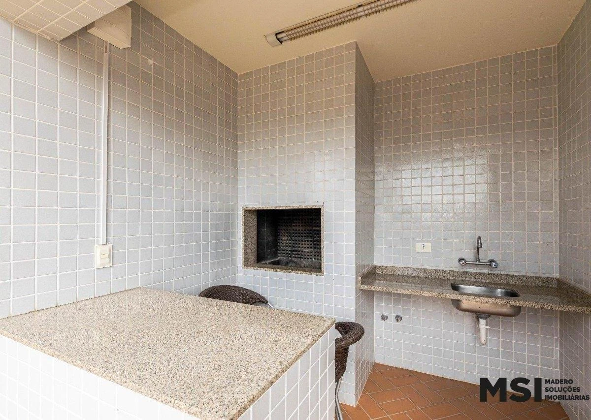 Apartamento mobiliado de 1 quarto com vista para a cidade — photo 22