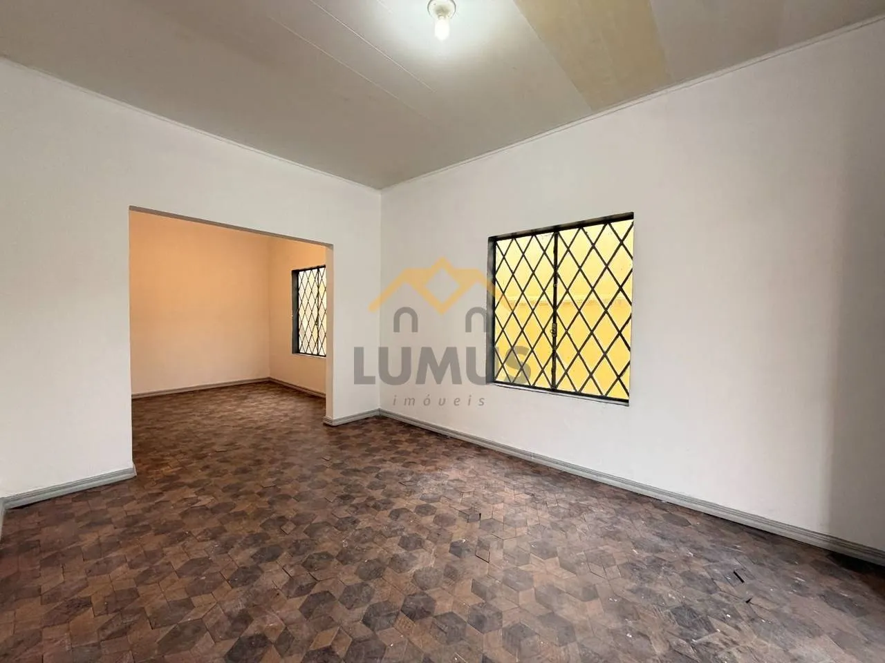 Casa para locação com 3 dormitórios e jardim privativo