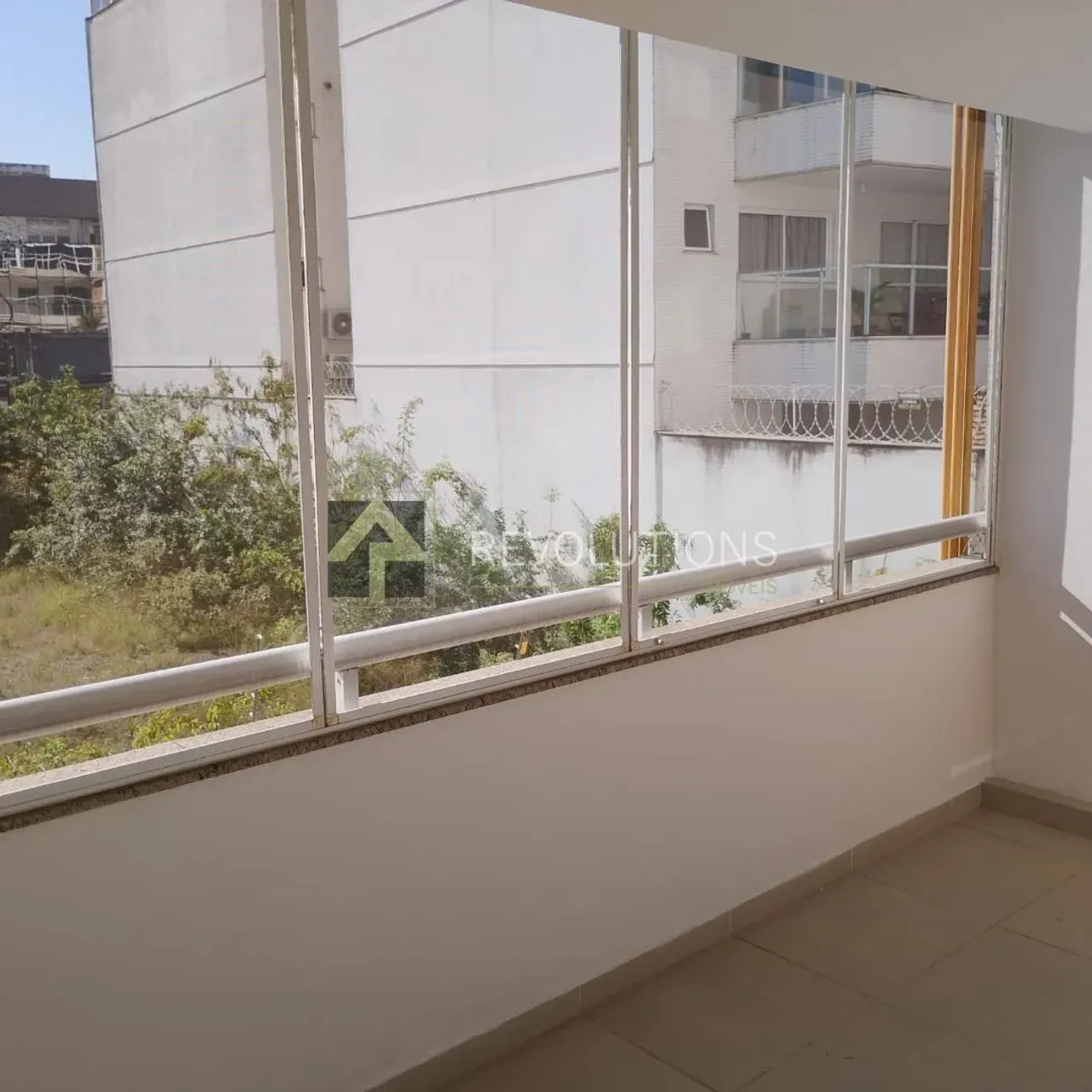 Apartment with 2 bedrooms, 3 bathrooms and 2 parking spots — photo 17