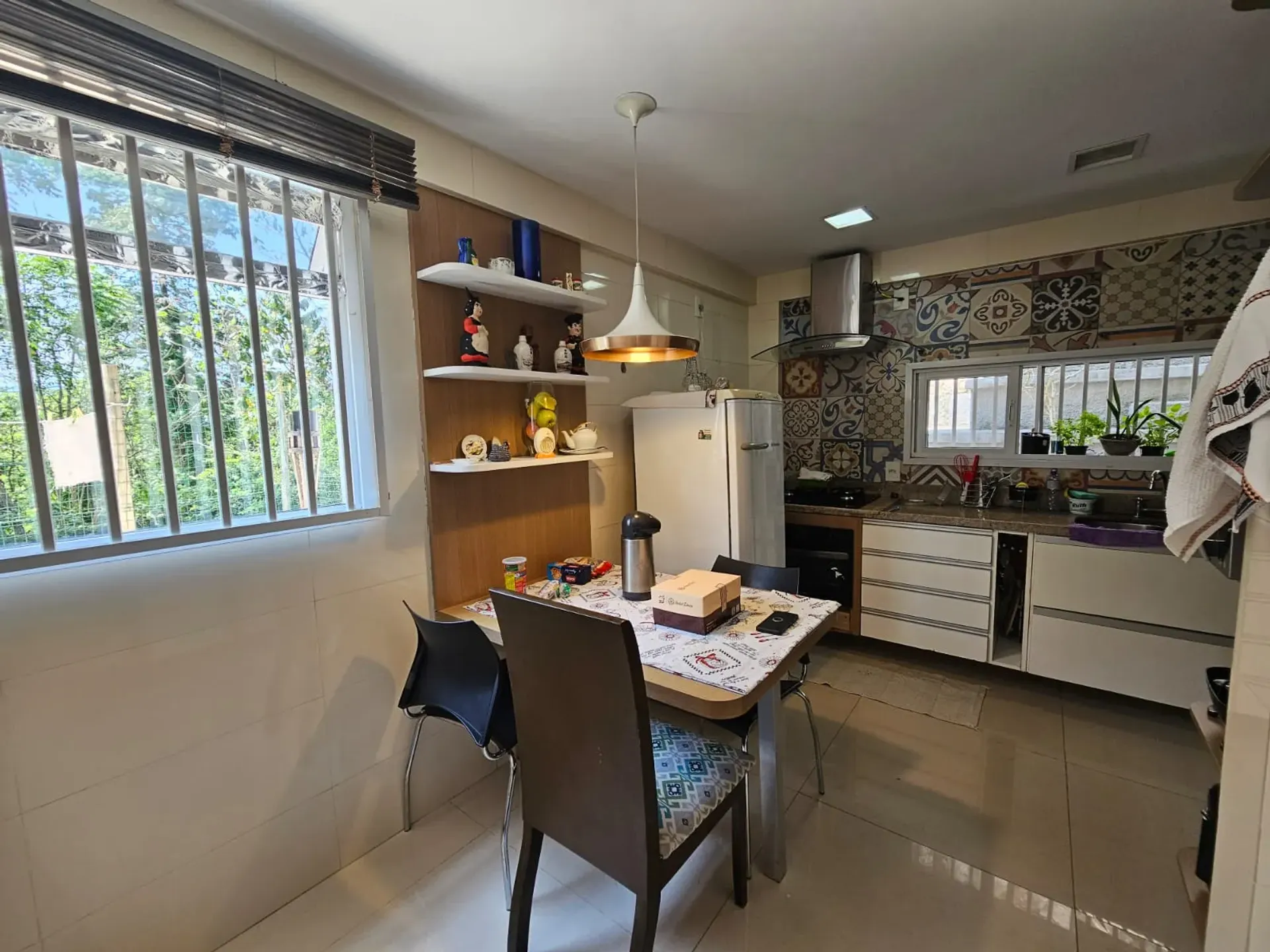 Furnished 206 m² house with 5 bedrooms and 5 baths — photo 15