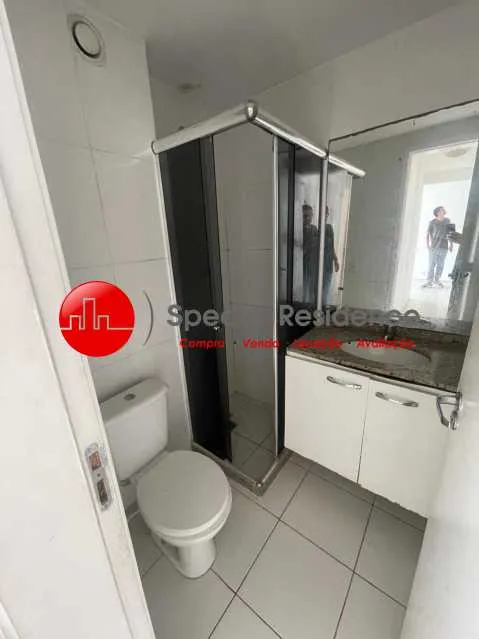3-bedroom apartment in a building with a pool — photo 8