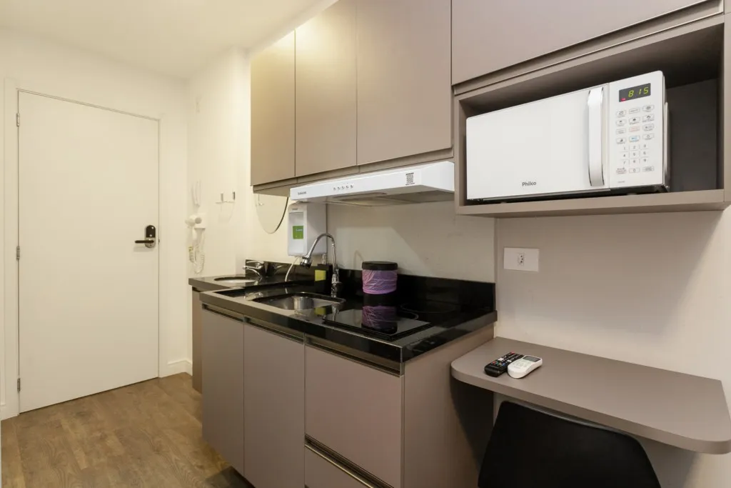 Apartamento mobiliado de 1 quarto com área de trabalho — photo 8