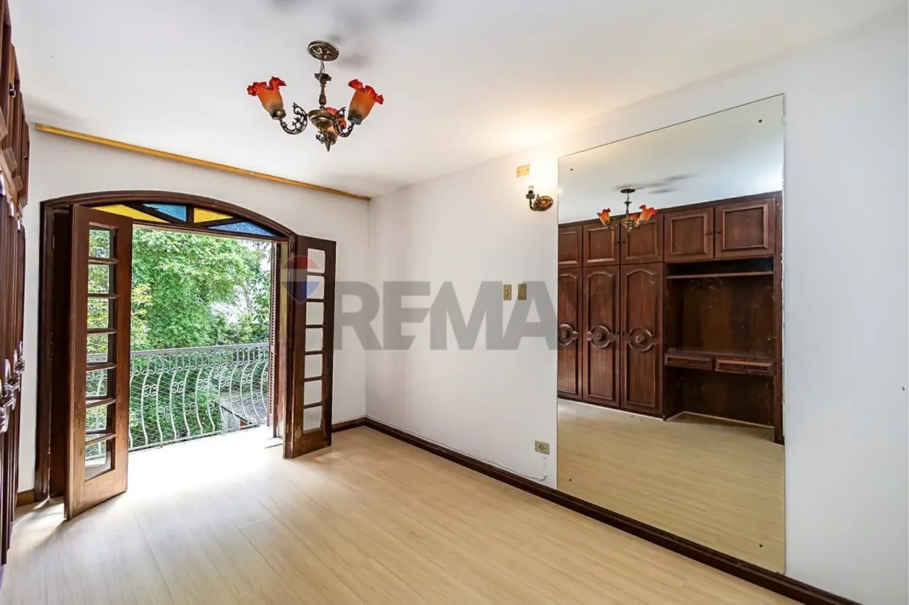 House with 3 bedrooms, 1 en-suite and private garden 309 m² — photo 4