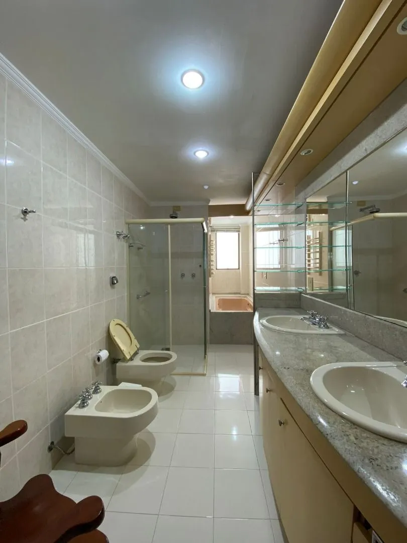 Apartamento mobiliado de 3 dormitórios com 207 m² no 6º andar — photo 30