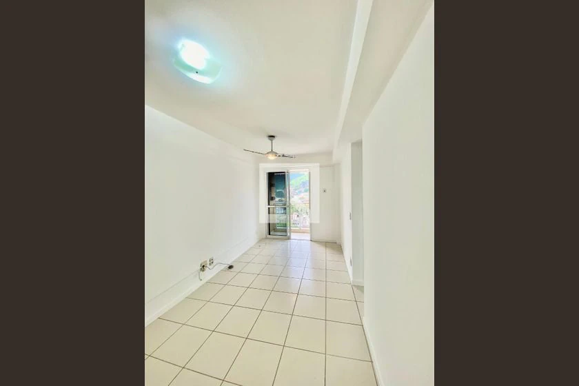 Apartamento de 2 quartos em condomínio com piscina — photo 15