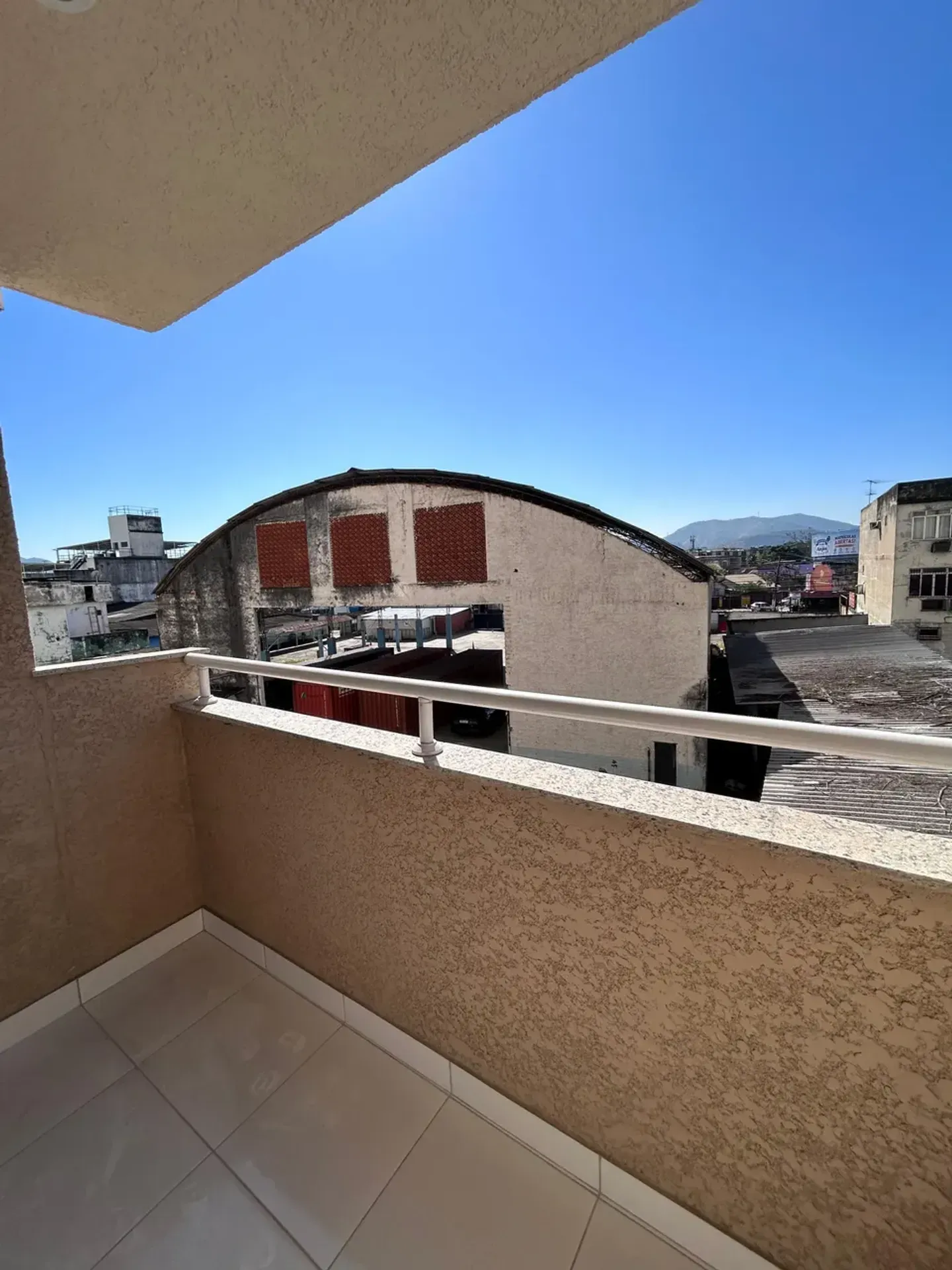 Apartamento de 3 quartos com cozinha americana e varanda — photo 2