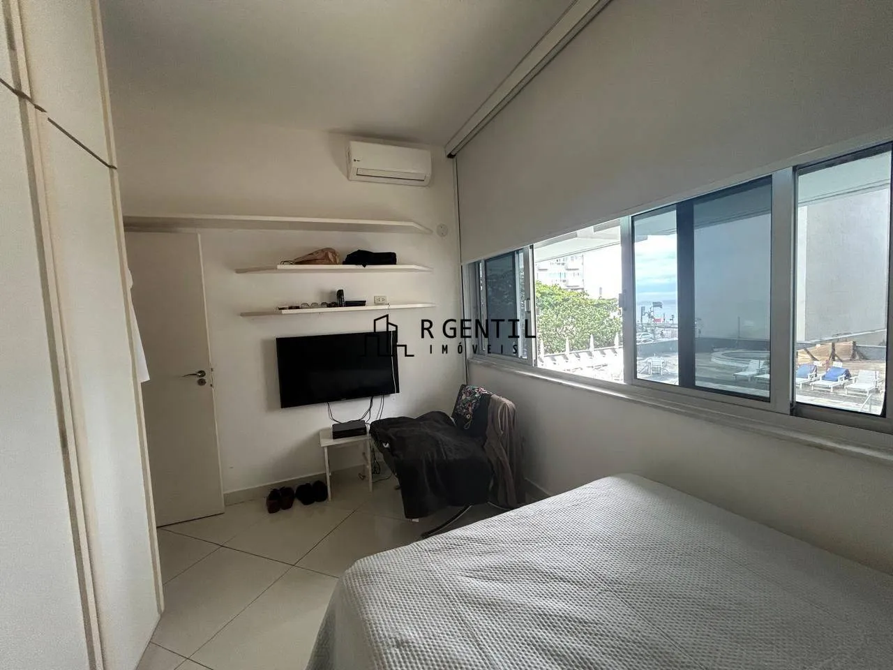 4-bedroom apartment in a building with a sauna — photo 16