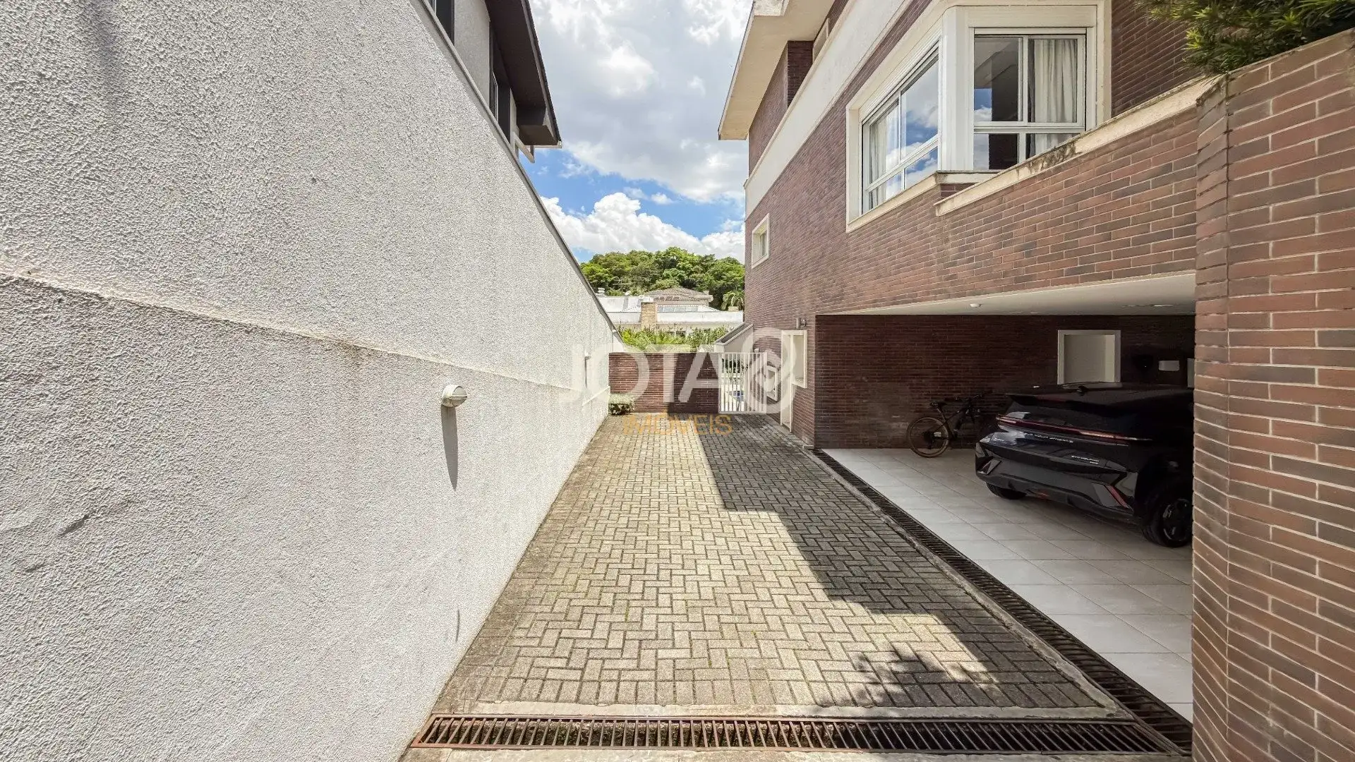 House with 3 en-suite bedrooms and private BBQ — photo 41