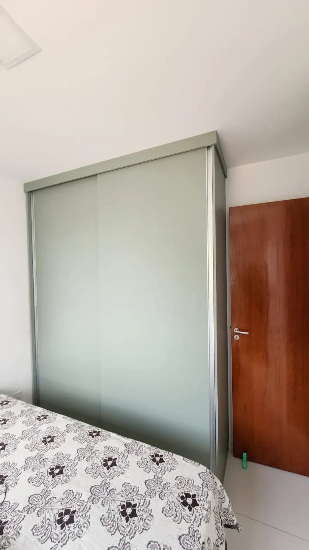 3-bedroom apartment with a washing machine in João Pessoa — photo 25