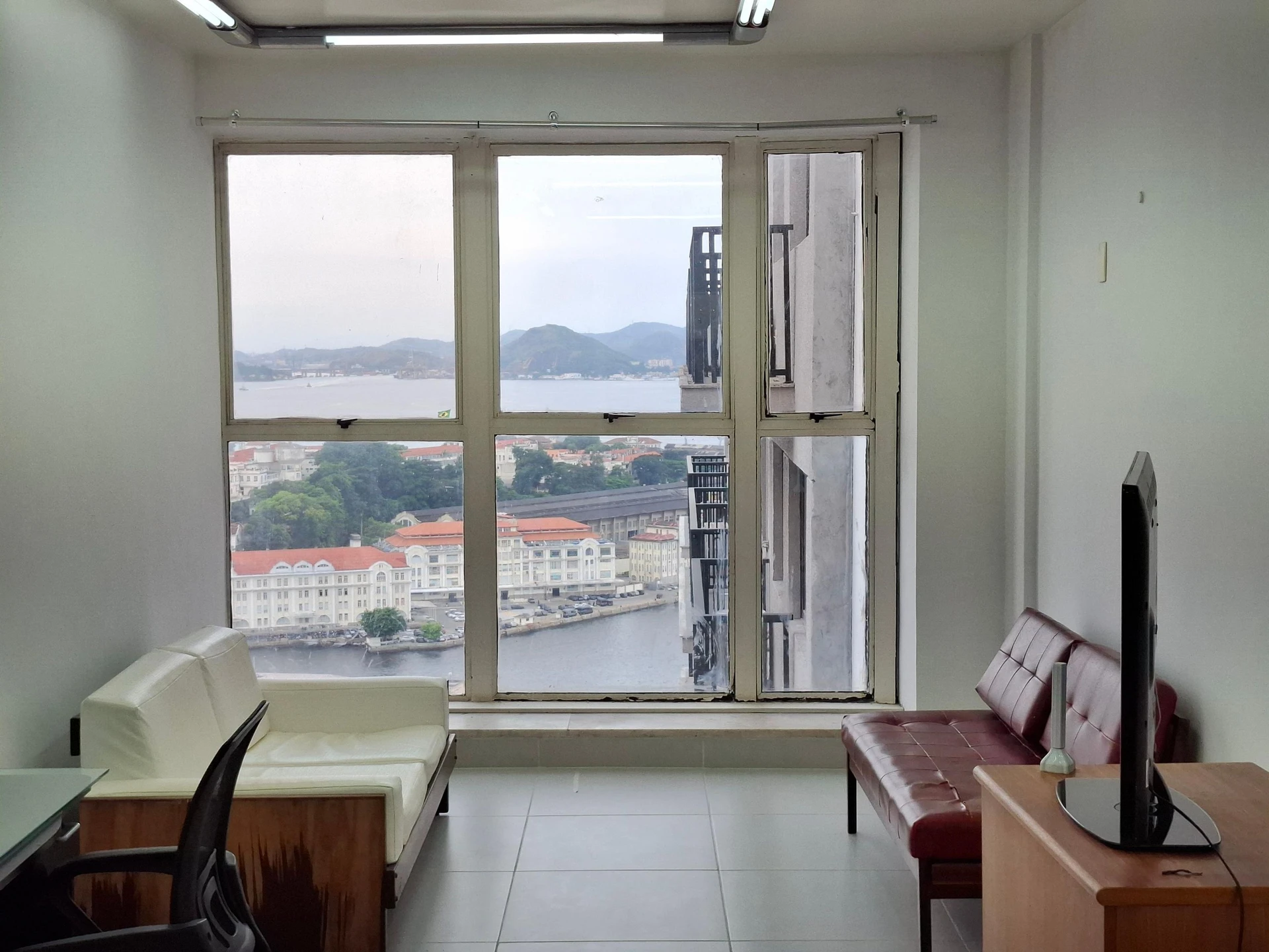 Furnished studio, 32 m², with a water view — photo 7