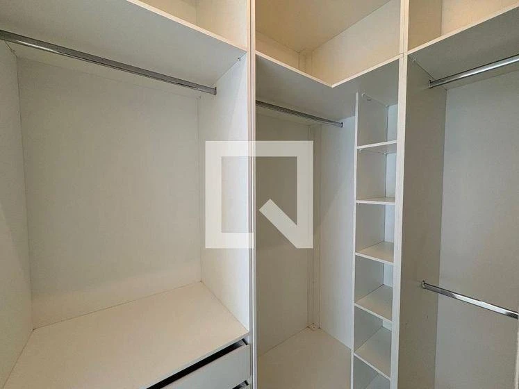 Departamento de 3 dormitorios con balcón cerrado con vidrio — photo 14