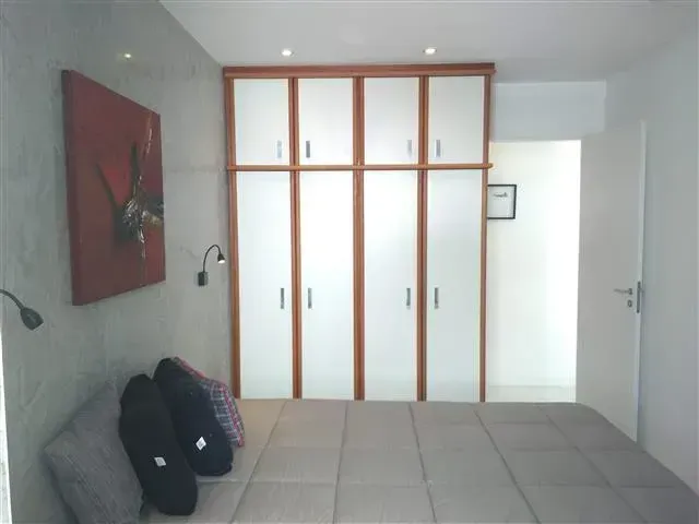 Furnished 1-bedroom apartment with an outdoor pool — photo 7
