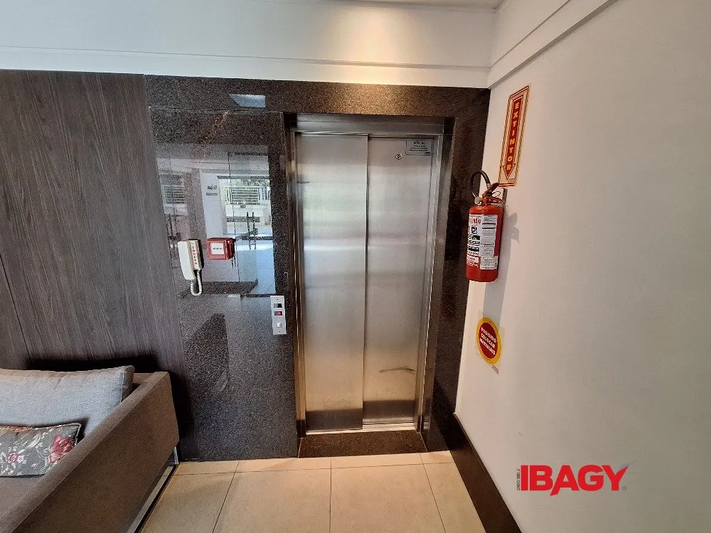 Furnished apartment with 2 bedrooms and 79 m² — photo 25