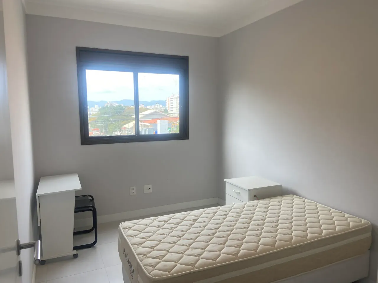 2-bedroom apartment in a building with a gym — photo 14