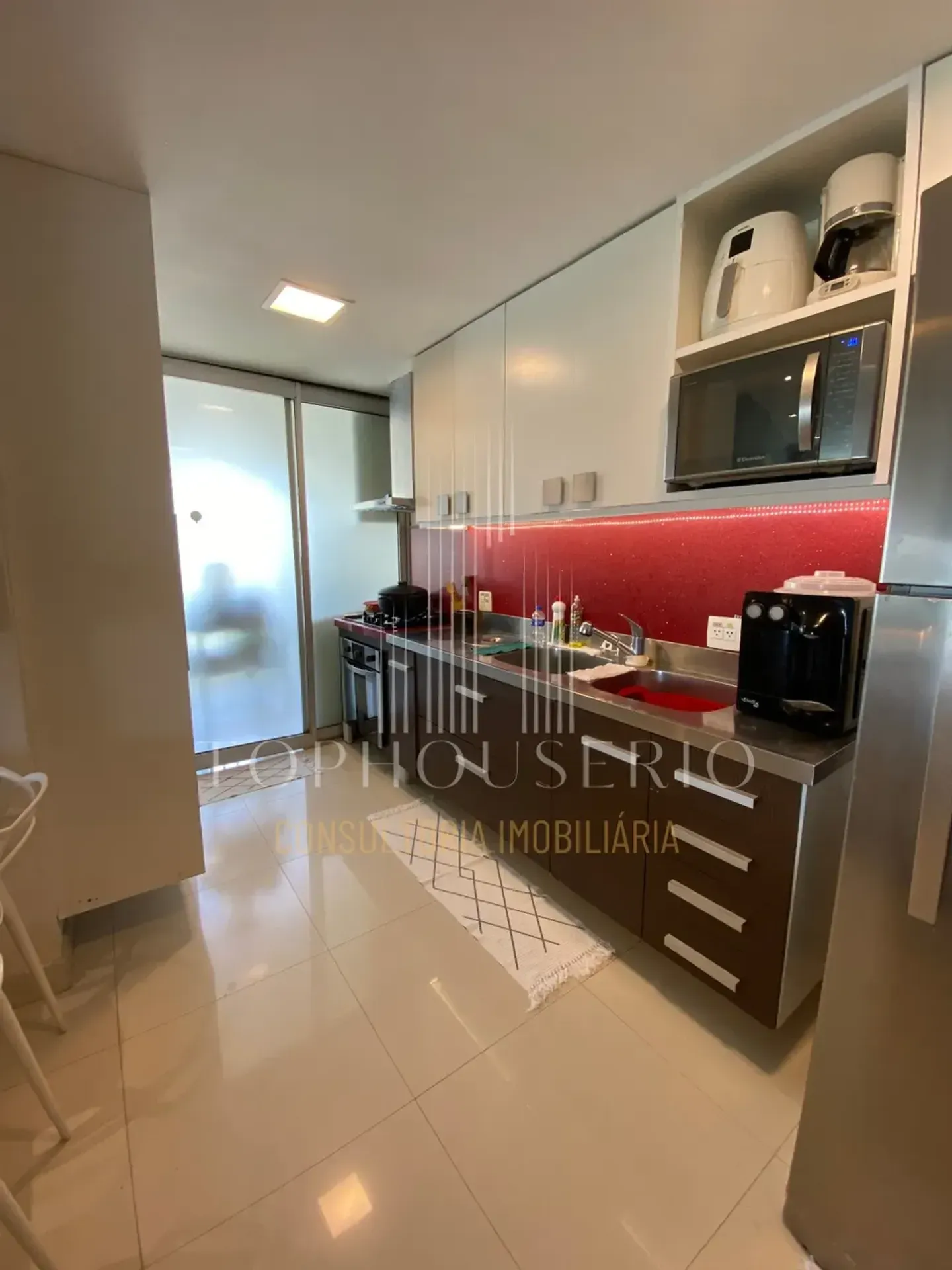 Furnished penthouse with 3 bedrooms and 4 bathrooms — photo 29