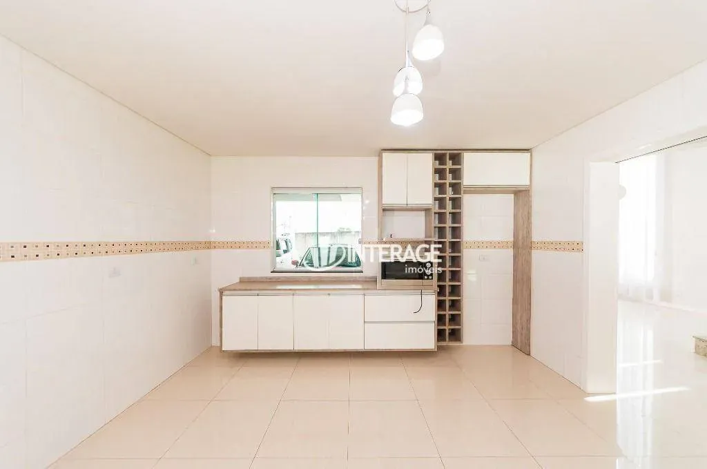House with 3 bedrooms and a private garden — photo 12
