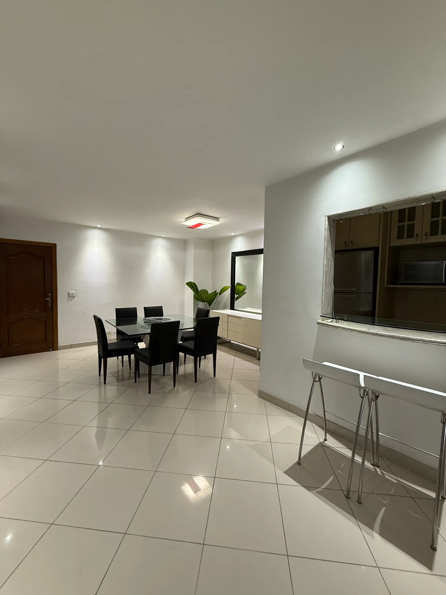 Floor-to-ceiling windows in a one-bedroom apartment, 62 m² — photo 17
