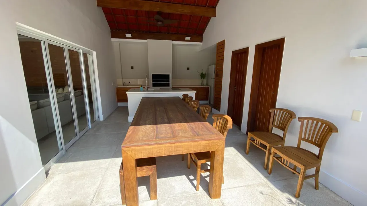 500 m² house with 4 bedrooms and a terrace — photo 35