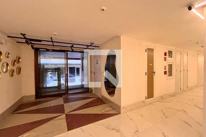 1-bedroom unfurnished apartment with enclosed balcony — photo 34