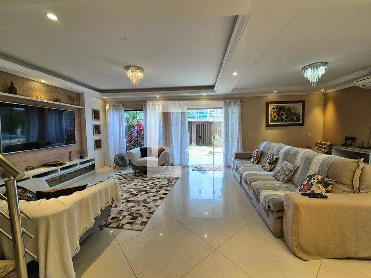 Furnished house, 400 m², with a glass-enclosed balcony — photo 24
