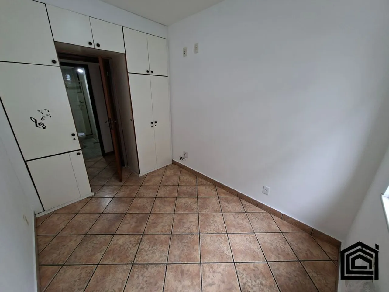 2-bedroom apartment with 2 bathrooms and balcony — photo 18