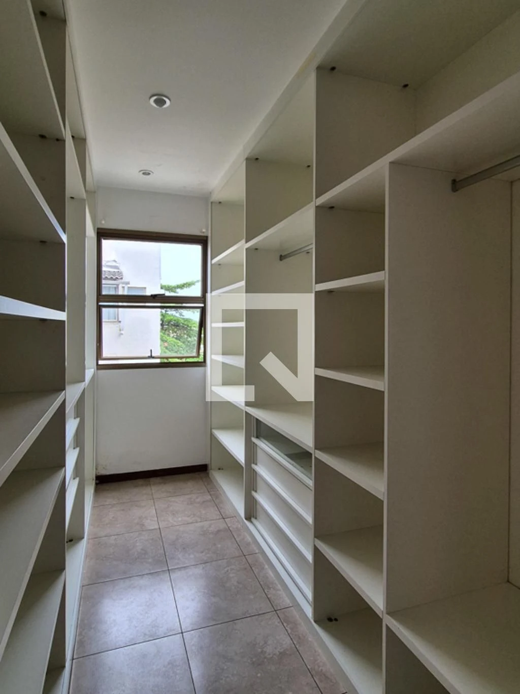 3-bedroom apartment with a balcony and 3 bathrooms — photo 21