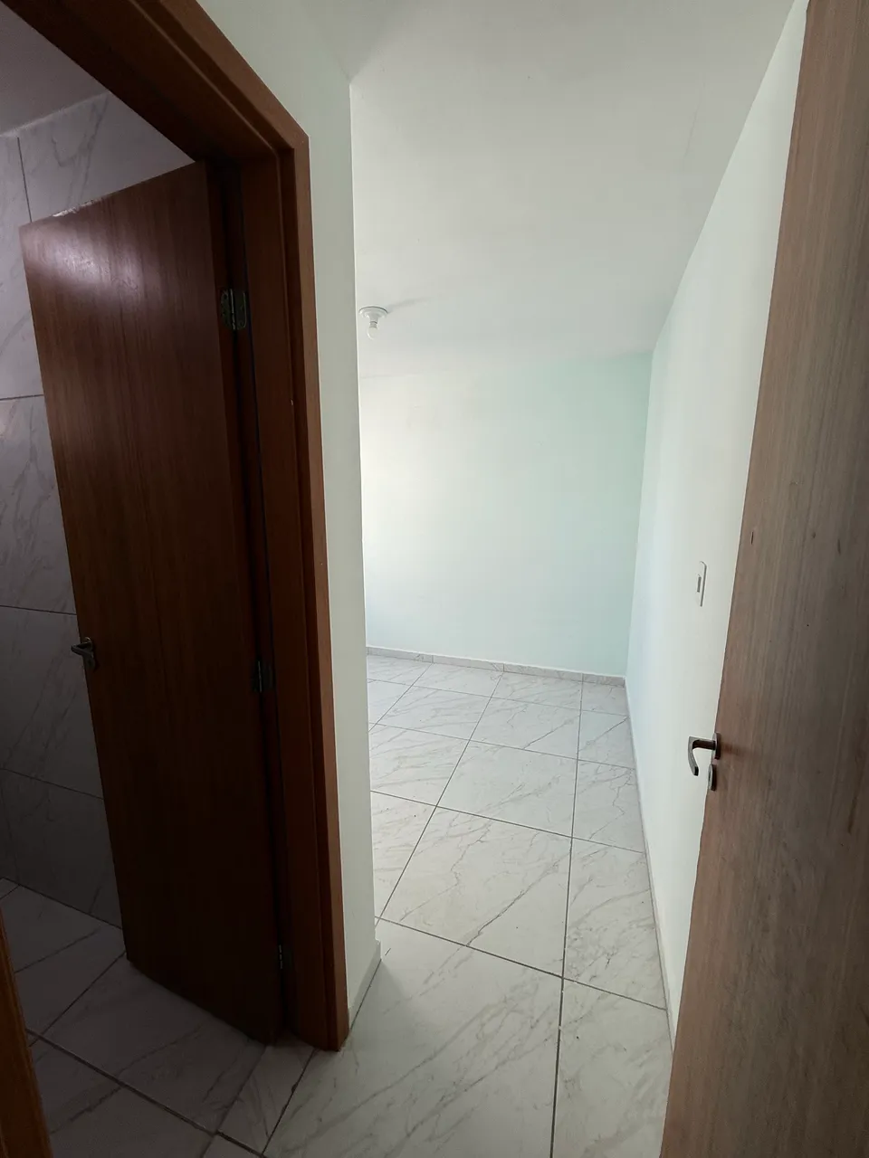 Unfurnished apartment with 2 bedrooms and 2 bathrooms — photo 8