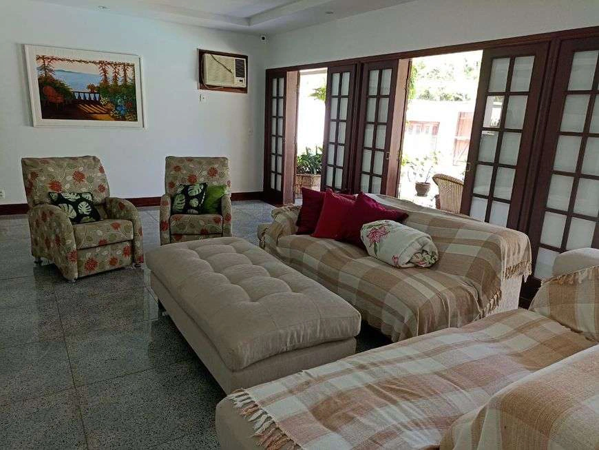 Casa mobiliada de 700 m² com 5 suítes e 9 banheiros — photo 3