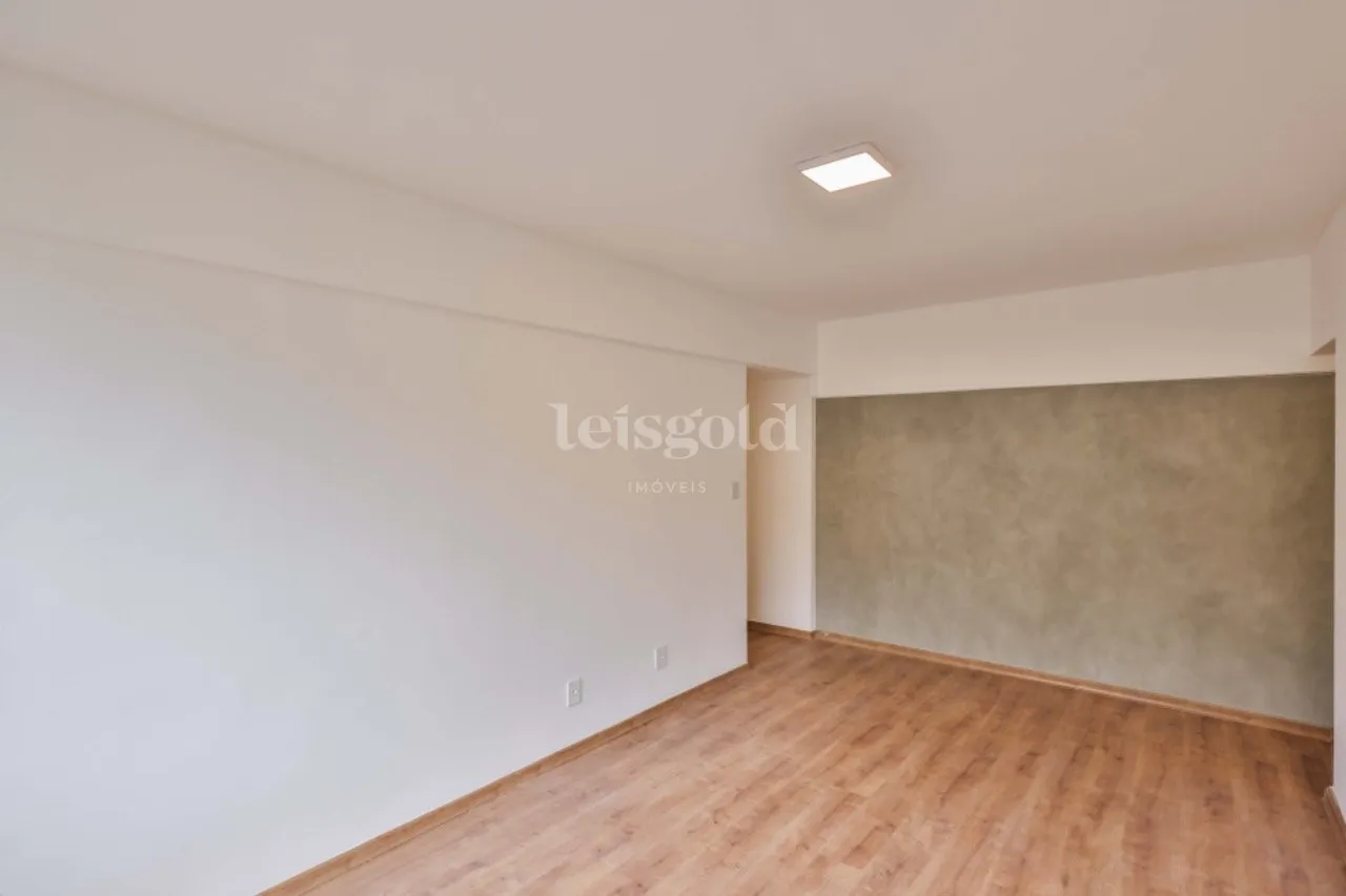 Apartment, 73 m², with wood or laminate floors — photo 22