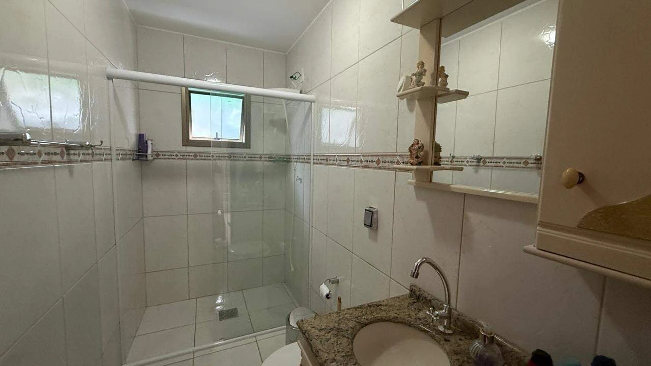 Ventanales de piso a techo y 3 dormitorios: casa de 60 m² — photo 4