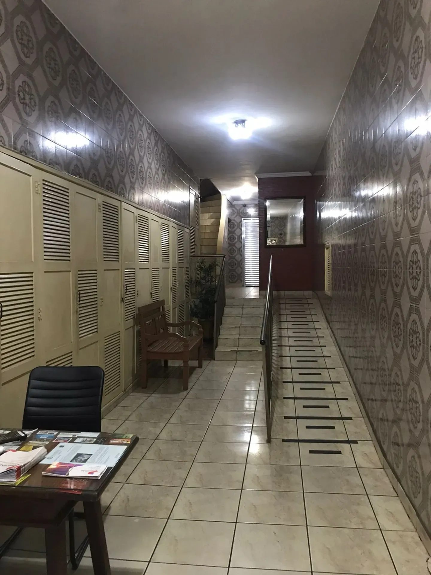 Departamento de 1 dormitorio con piso de madera o laminado — photo 26